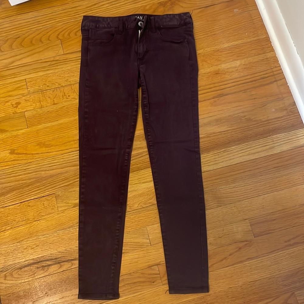 American Eagle plum-colored jeggings
